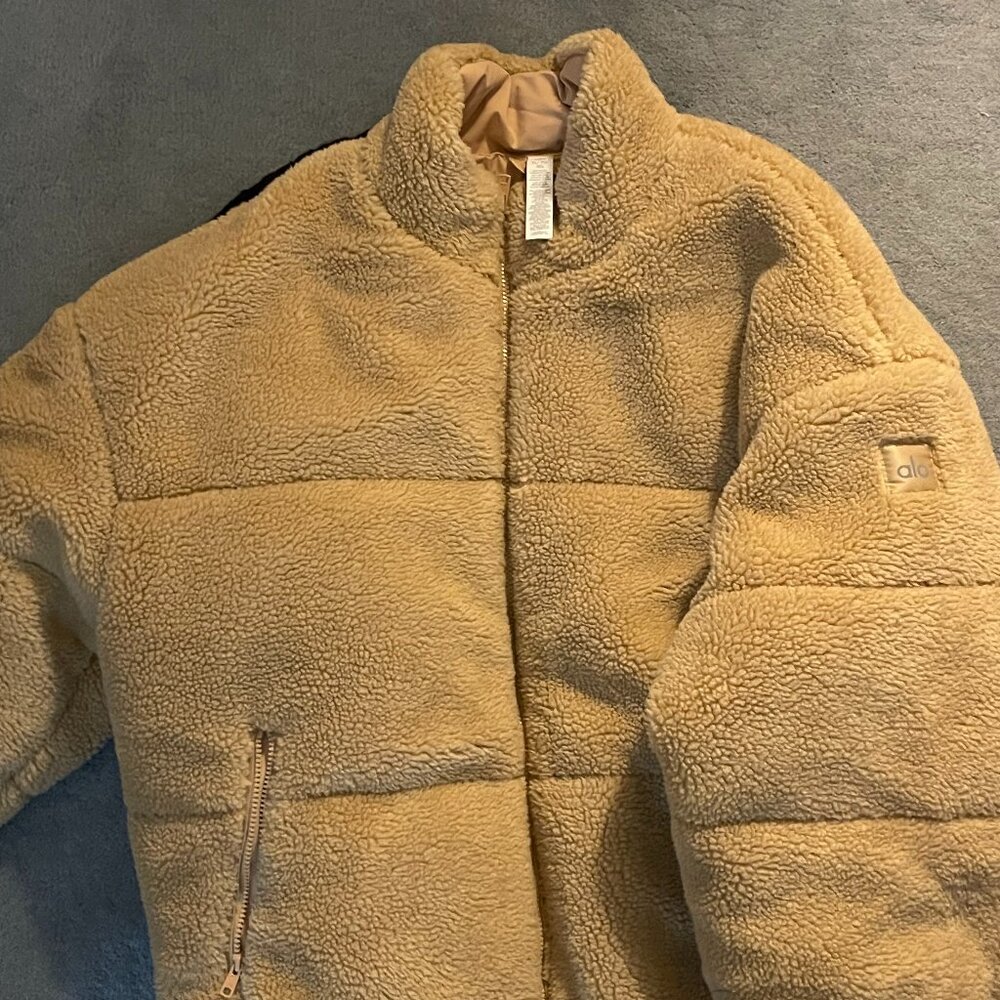 ALO Sherpa Stage Puffer